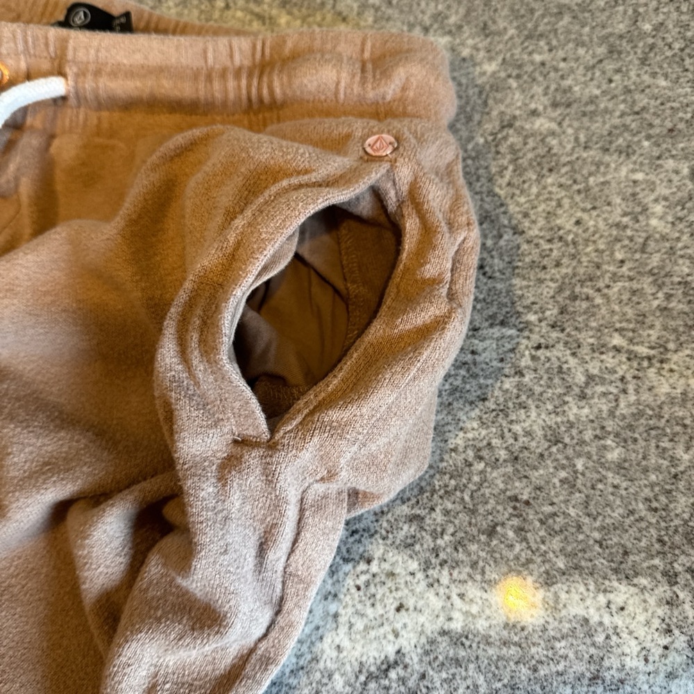 Volcom Joggers in Camel Sz S - Picture 5 of 5